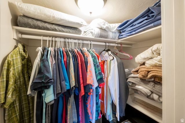 10272 S EAGLE CLIFF WAY, Sandy, UT 84092