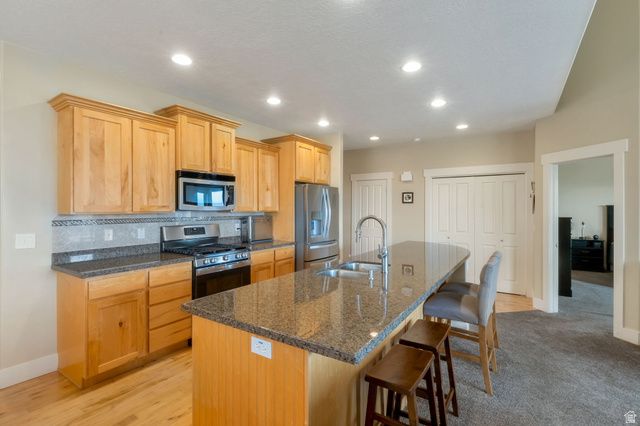 10272 S EAGLE CLIFF WAY, Sandy, UT 84092