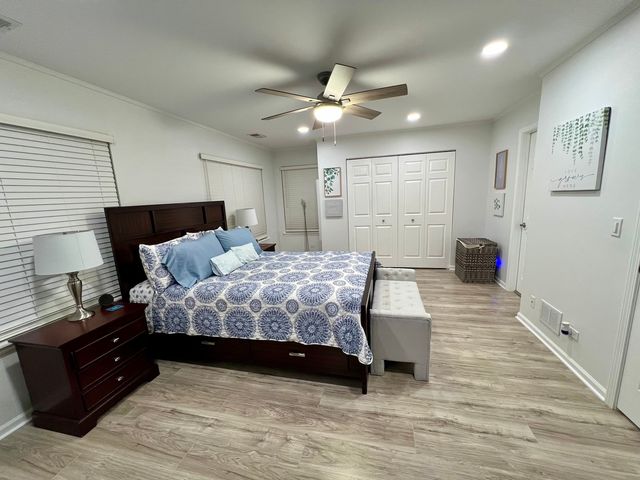 113 W Big Horn Drive, Hainesville, IL 60073