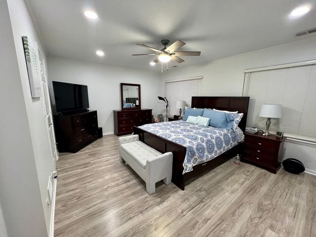 113 W Big Horn Drive, Hainesville, IL 60073