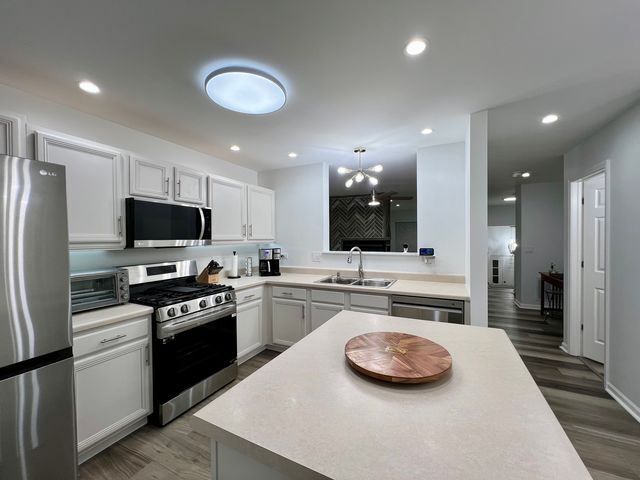 113 W Big Horn Drive, Hainesville, IL 60073