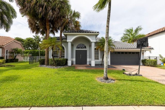19700 Dinner Key Dr, Boca Raton, FL 33498