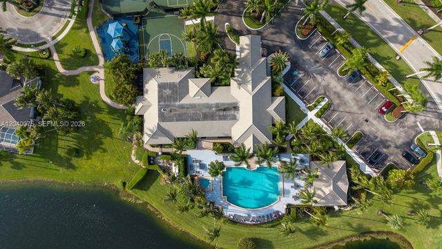 19700 Dinner Key Dr, Boca Raton, FL 33498