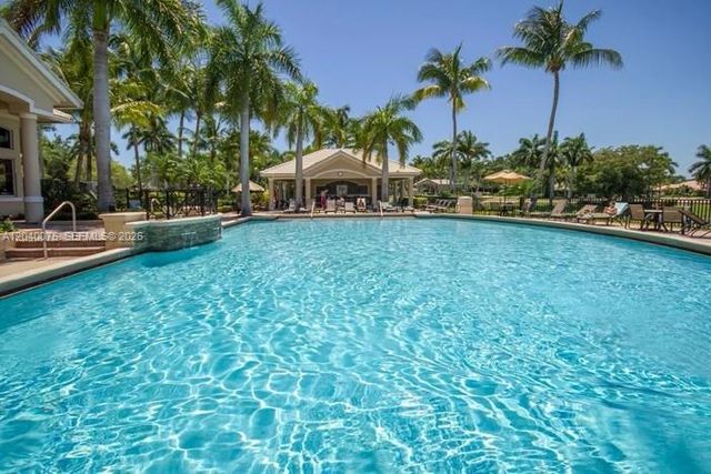 19700 Dinner Key Dr, Boca Raton, FL 33498