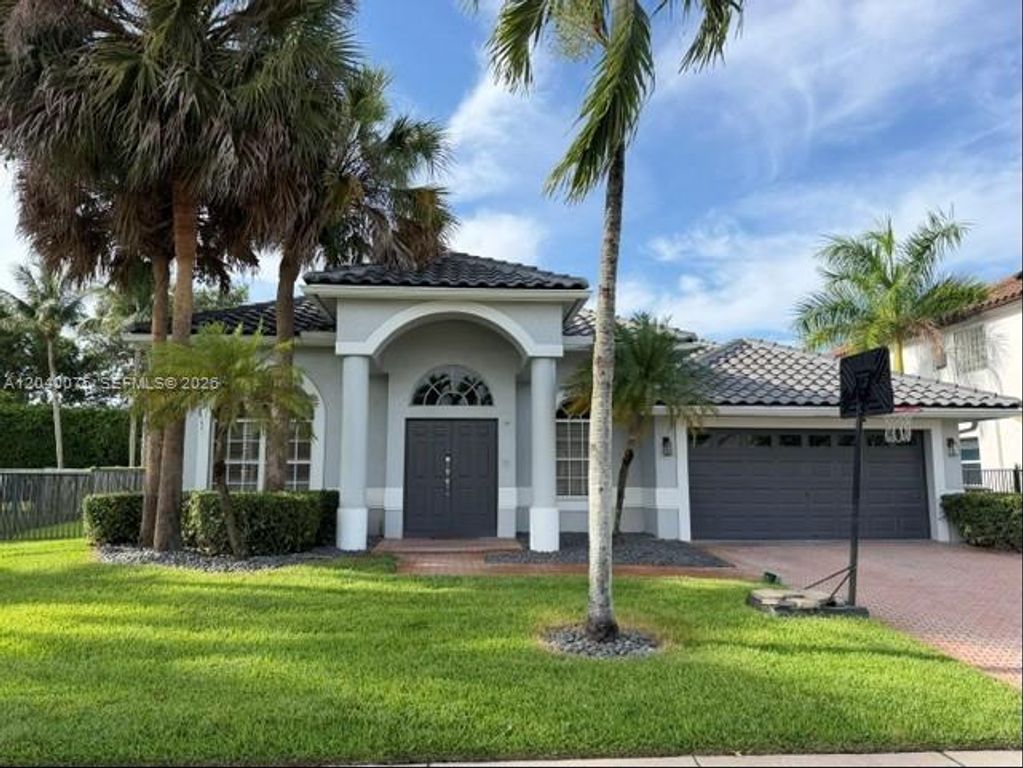 19700 Dinner Key Dr, Boca Raton, FL 33498