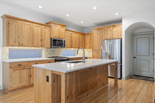 1713 NW Precision Lane, Bend, OR 97703