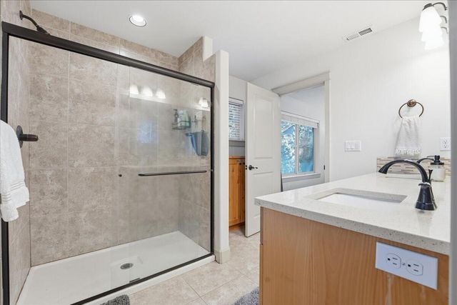 1713 NW Precision Lane, Bend, OR 97703