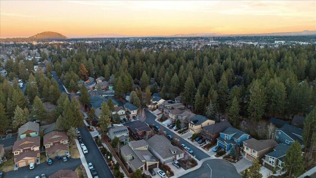 1713 NW Precision Lane, Bend, OR 97703