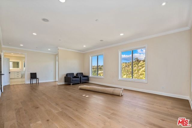 8041 Bulwer Drive, Los Angeles, CA 90046