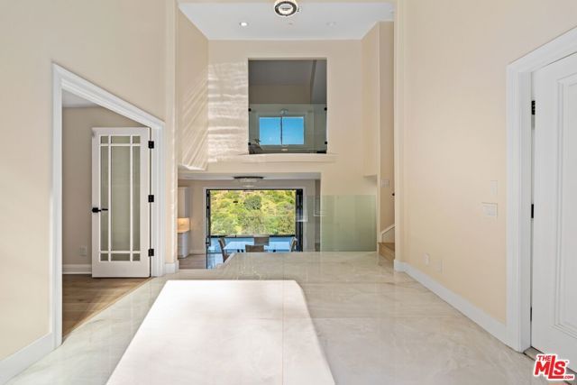 8041 Bulwer Drive, Los Angeles, CA 90046