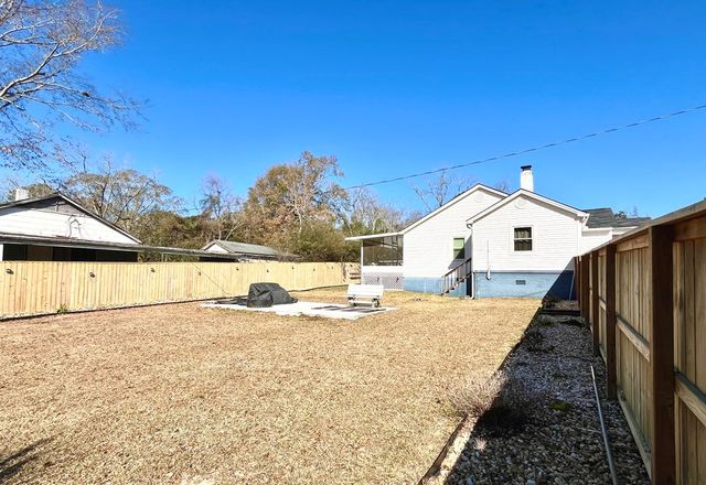 1010 Irwin St, Dothan, AL 36301