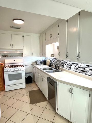 1010 Irwin St, Dothan, AL 36301