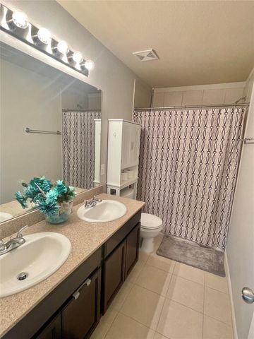 2521 Amy Lee Drive, Conroe, TX 77304