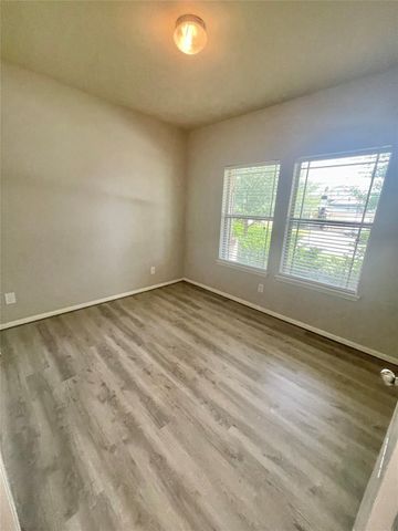2521 Amy Lee Drive, Conroe, TX 77304