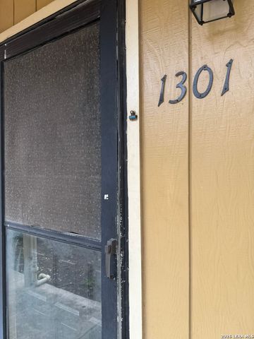 923 Vance Jackson Rd Apt 1301, San Antonio, TX 78201