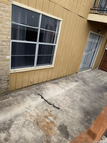 923 Vance Jackson Rd Apt 1301, San Antonio, TX 78201