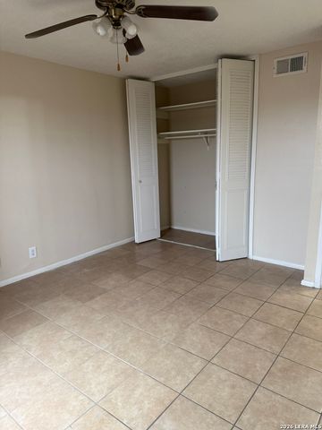 923 Vance Jackson Rd Apt 1301, San Antonio, TX 78201