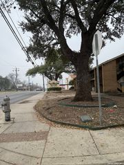 923 Vance Jackson Rd Apt 1301, San Antonio, TX 78201