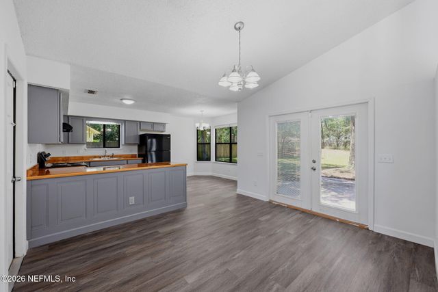 1828 SHERWOOD Drive, Middleburg, FL 32068