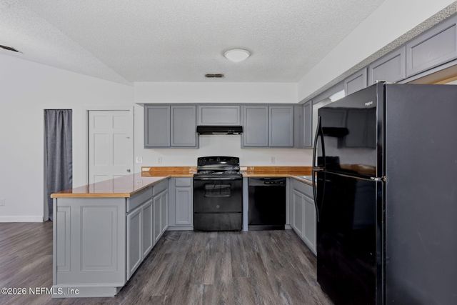 1828 SHERWOOD Drive, Middleburg, FL 32068