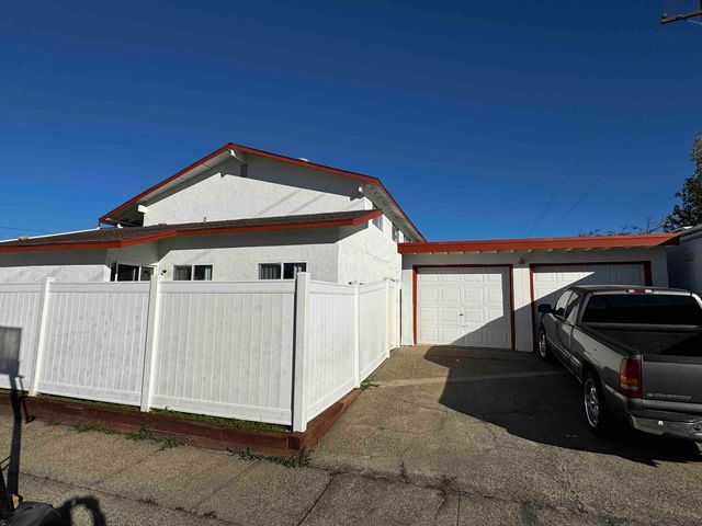 315 Buckeye, Redding, CA 96003