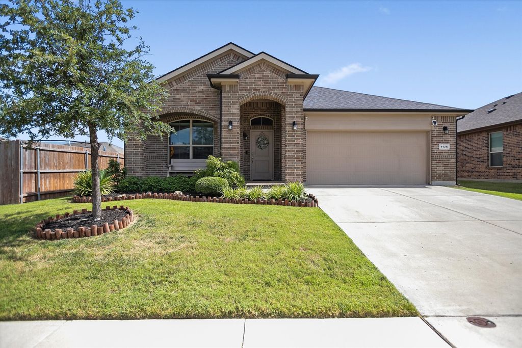 1136 Blooming Prairie Trail, Fort Worth, TX 76177