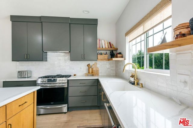 5625 S Sherbourne Drive, Los Angeles, CA 90056