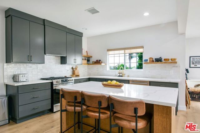 5625 S Sherbourne Drive, Los Angeles, CA 90056
