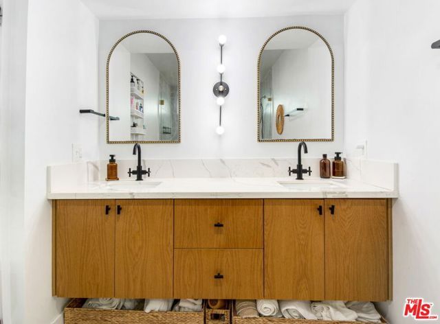 5625 S Sherbourne Drive, Los Angeles, CA 90056