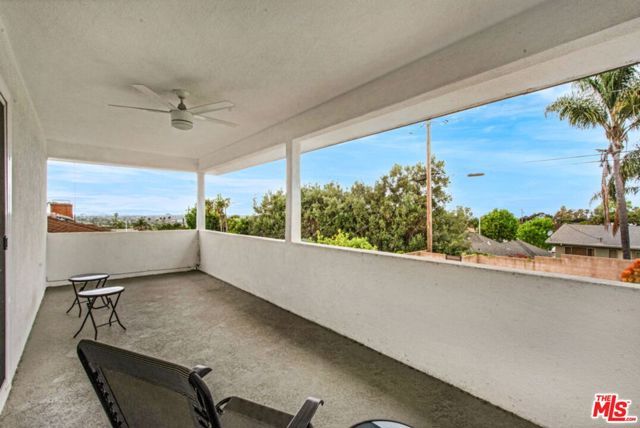5625 S Sherbourne Drive, Los Angeles, CA 90056