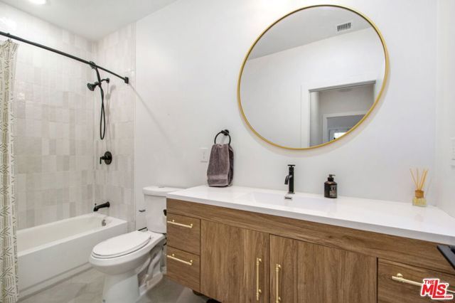5625 S Sherbourne Drive, Los Angeles, CA 90056