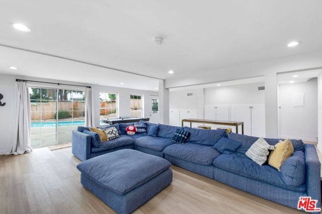 5625 S Sherbourne Drive, Los Angeles, CA 90056