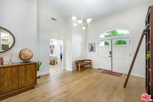 5625 S Sherbourne Drive, Los Angeles, CA 90056