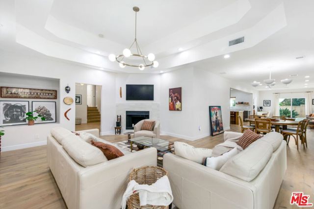 5625 S Sherbourne Drive, Los Angeles, CA 90056