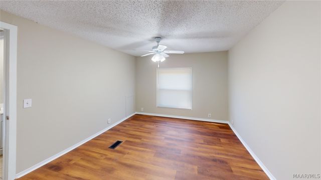 124 Sevarg Lane, Millbrook, AL 36054