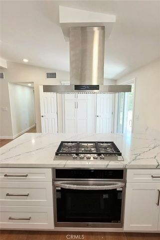 1234 Cedar, Santa Ana, CA 92707