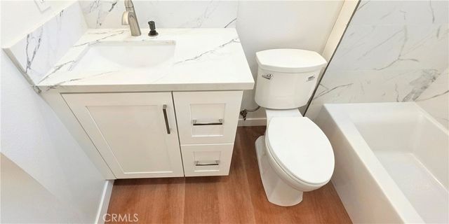1234 Cedar, Santa Ana, CA 92707