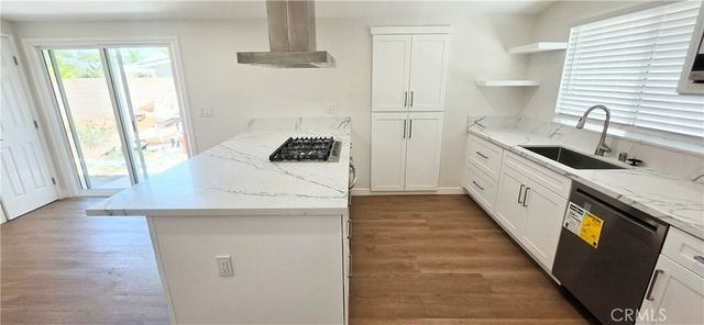 1234 Cedar, Santa Ana, CA 92707
