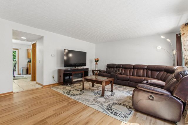 4146 Nafzger Drive, Columbus, OH 43230