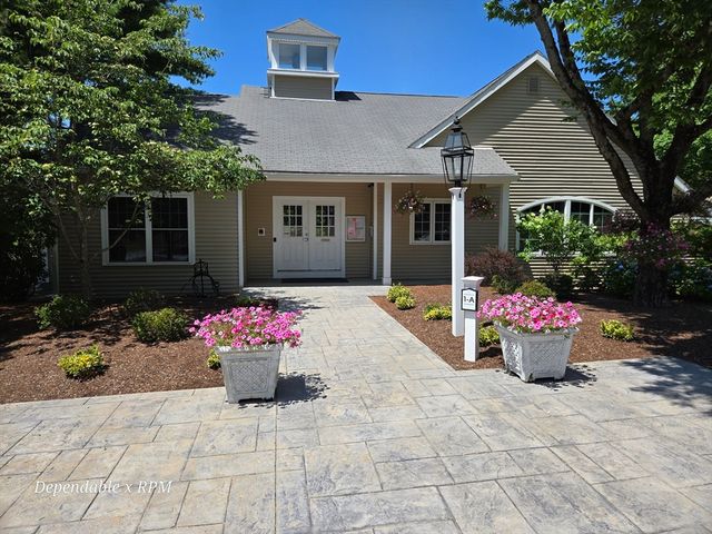 47 Bradford Commons Ln 47, Braintree, MA 02184