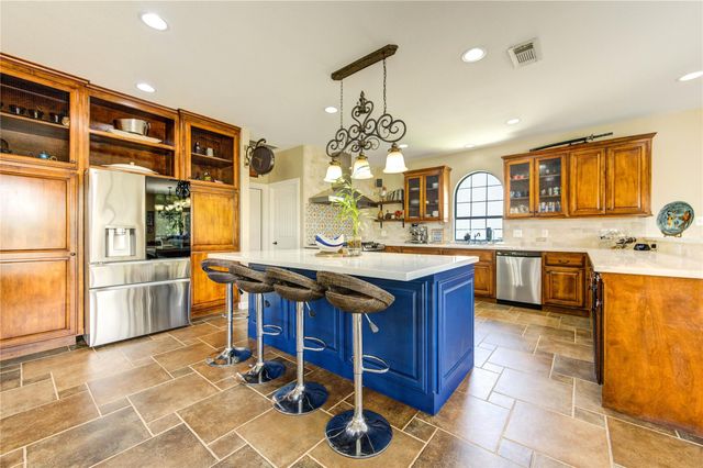 5920 White Oak Trace, Conroe, TX 77304