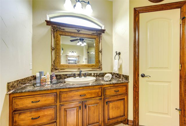 5920 White Oak Trace, Conroe, TX 77304