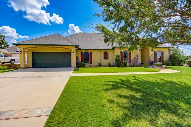 5920 White Oak Trace, Conroe, TX 77304