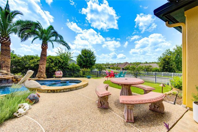 5920 White Oak Trace, Conroe, TX 77304