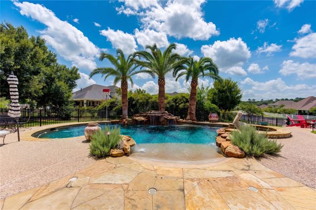 5920 White Oak Trace, Conroe, TX 77304
