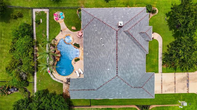 5920 White Oak Trace, Conroe, TX 77304