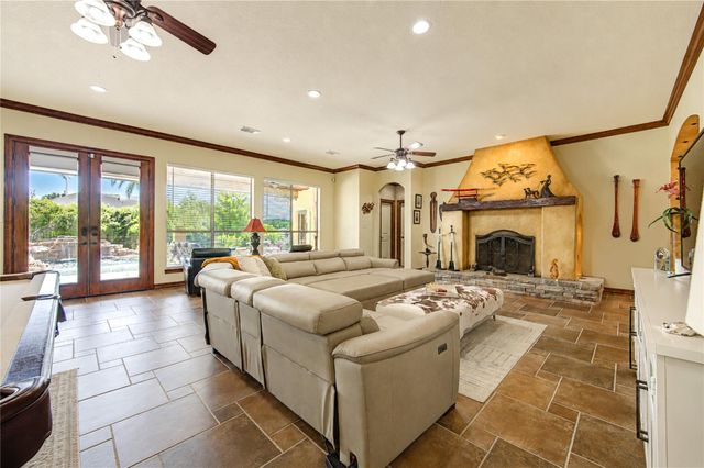 5920 White Oak Trace, Conroe, TX 77304