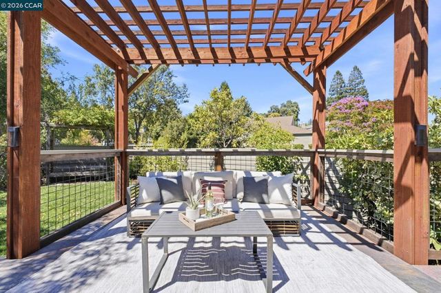 1979 CHARMSTONE COURT, Walnut Creek, CA 94595