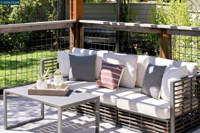 1979 CHARMSTONE COURT, Walnut Creek, CA 94595
