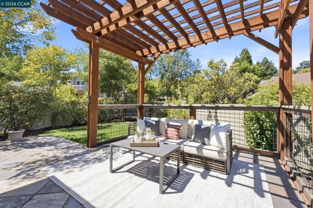 1979 CHARMSTONE COURT, Walnut Creek, CA 94595